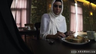 Arab Throat Fuck Xxx Hungry Woman Gets Food And Fuck