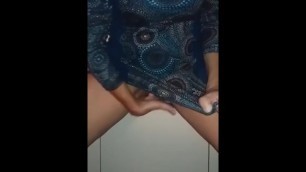 Rubbing her Pussy on Periscope