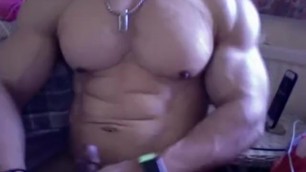 Japanese bodybuilder muscle show on cam