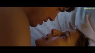 Natalie Portman Nude Sex Scene In No Strings Attached ScandalPlanet.Com
