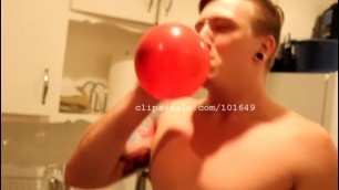 Balloon Fetish - Tom Faulk Blowing Balloons